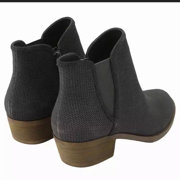 Kensie Gerona Perforated Dark Grey Suede Bootie - Picture 5 of 9